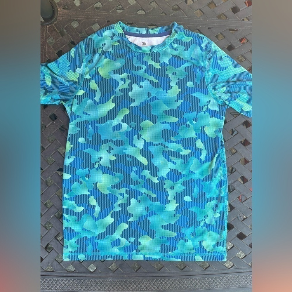 NWOT boys XL (14) dri-fit tee